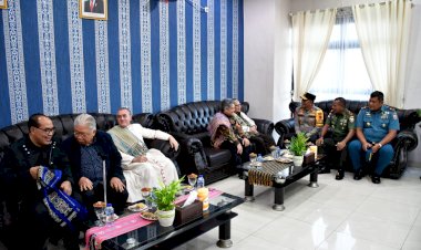 Kapolda-NTT-dan-Forkopimda-Sambut-Kedatangan-Duta-Besar-Vatikan-untuk-Indonesia-di-Kupang