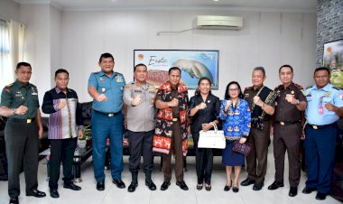 Kapolda-Sambut-Kedatangan-Kepala-Kejaksaan-Tinggi-NTT-yang-Baru