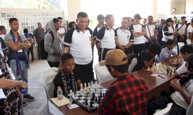 Strategi-Catur-Beradu-di-Polda-NTT:-Sambut-Hari-Bhayangkara-ke-78