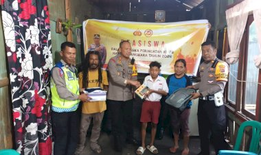 Polres-Ngada-Bantu-Pelajar-Kurang-Mampu-dengan-Beasiswa,-Wujud-Nyata-Kepedulian-Polri