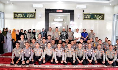 Polda-NTT-Adakan-Bimbingan-Rohani-dan-Mental-untuk-Tingkatkan-Keimanan-Personel