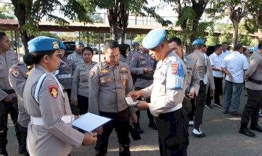 Provost-Polda-NTT-Tegakkan-Disiplin-dengan-Pemeriksaan-Ketat-Perlengkapan-dan-Kerapihan-Personel