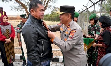 Wakapolda-NTT-Sambut-Kedatangan-Kasad-Jenderal-TNI-Maruli-Simanjuntak-di-Kupang