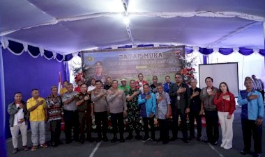 Kapolda-NTT-Adakan-Pertemuan-dengan-Forkopimda-dan-Tokoh-Masyarakat-Manggarai-dalam-Upaya-Mewujudkan-Pilkada-Aman-dan-Damai