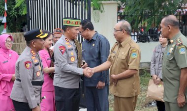 Kapolda-NTT-Kunjungi-Polres-Manggarai-Timur,-Disambut-dengan-Secara-Adat