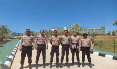 Polda-NTT-Gelar-Pengamanan-Ketat-Tahapan-Pemeriksaan-Kesehatan-Paslon-Pilkada-Serentak-2024-di-RSUP-dr.-Ben-Mboi