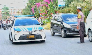 Satgas-Kamseltibcarlantas-Beri-Pengawalan-dan-Atur-Lalu-Lintas-Saat-Pendaftaran-Paslon-Gubernur-dan-Wakil-Gubernur-di-KPU-NTT