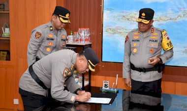 Penyerahan-Jabatan-Karo-SDM-kepada-Kapolda-NTT,-Kombes-Pol-Satria-Yusada-Jadi-Wakasetukpa-Lemdiklat-Polri