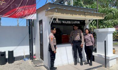 Personel-Subsatgas-Pam-Objek-Penting-Ops-Mantap-Praja-Turangga-Gelar-Patroli-di-Kantor-Bawaslu-dan-KPU-NTT