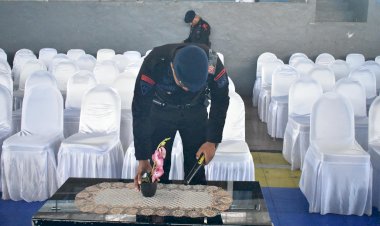 Jelang-Deklarasi-Salah-Satu-Paslon-Gubernur-NTT,-Subsatgas-Jibom-Lakukan-Sterilisasi-di-GOR-Kupang