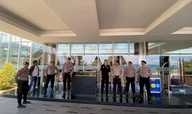 Subsatgas-Sterilisasi-Ops-Mantap-Praja-Gelar-Patroli-di-Hotel-Aston-Kupang-untuk-Pengamanan-Rapat-Penetapan-Paslon-Gubernur