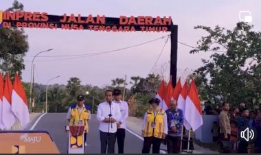 Kapolda-NTT-Hadiri-Peresmian-Inpres-Jalan-Daerah-di-Naioni-oleh-Presiden-Jokowi