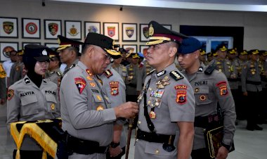 Kapolda-NTT-Pimpin-Upacara-Sertijab-Karorena-dan-Dirlantas-serta-Pelantikan-Karo-SDM