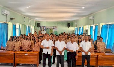 Edukasi-Bahaya-Narkoba,-Polda-NTT-Kunjungi-SMA-Negeri-1-Kupang