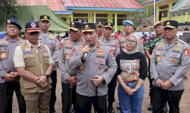 Kapolri-Pastikan-Hak-Pilkada-Pengungsi-Gunung-Lewotobi-Terpenuhi-dengan-TPS-Khusus