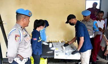 Komitmen-Bersih-dari-Narkoba:-Polda-NTT-Gelar-Pemeriksaan-Urine-Secara-Mendadak