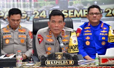 Kapolda-Paparkan-Capaian-dan-Evaluasi-Kinerja-Polda-NTT-Tahun-2024-dalam-Press-Release-Akhir-Tahun