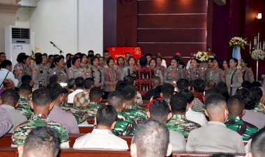 Polda-NTT-Rayakan-Natal-dengan-Semangat-Kebersamaan-dan-Pelayanan