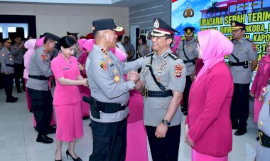 Kapolda-NTT-Pimpin-Sertijab-Sejumlah-Pejabat-Utama-dan-Kapolres-Jajaran