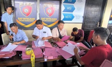 Pengurus-SKCK-Membeludak,-Polres-Sumba-Barat-Tetap-Upayakan-Pelayanan-Optimal