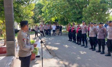 Polres-Sumba-Timur-Amankan-Rapat-Pleno-Hasil-Pemilihan-Bupati-dan-Wakil-Bupati