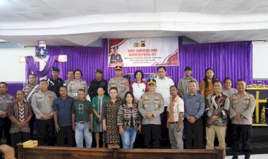 Dekat-dengan-Masyarakat,-Polda-NTT-Gelar-Jumat-Curhat-di-Gereja-Bait’el-Naimata