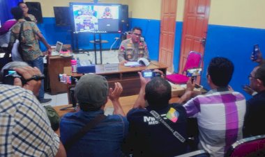 Konferensi-Pers,-Polairud-Polda-NTT-Ungkap-dua-Kasus-Destructive-Fishing-di-Tahun-2025