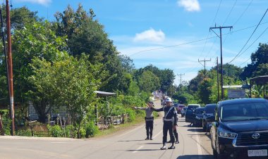 Ratusan-Personel-Gabungan-Dikerahkan-Amankan-Rute-Wapres-Gibran-di-NTT