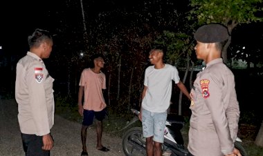 Cegah-Premanisme,-Polsek-Rote-Barat-Daya-Gencarkan-Patroli-Malam-di-Wilayah-Rawan