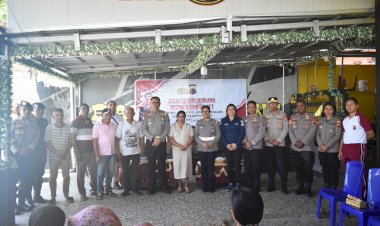 Polda-NTT-Gelar-Jumat-Curhat-di-Kelurahan-Namosain,-Warga-Sampaikan-Aspirasi-Langsung-ke-Polisi