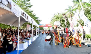 Drum-Band-Turangga-Polda-NTT-Tampil-Memukau-di-Kupang-Exotic-Festival-2025