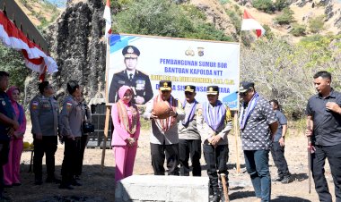 Polri-untuk-Masyarakat:-Kapolda dan-Ketua-Bhayangkari-Daerah-NTT-Serahkan-Bantuan-Sumur-Bor-untuk-Warga-Perbatasan-TTU