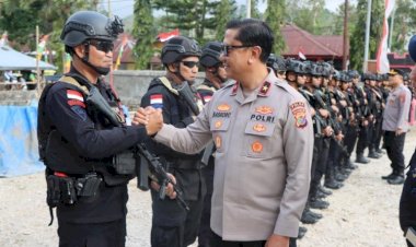 Wakapolda-NTT-Kunjungi-Mako-Brimob-Kompi-2-Batalyon-C-Pelopor-di-Sumba-Barat