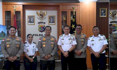 Kapolda-NTT-Terima-Kunjungan-Silaturahmi Inspektur-Bakamla-RI,-Perkuat-Sinergi-Keamanan-Laut