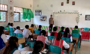 Polisi-Humanis-Itu-Bernama-Bernadus-Mallo:-Ayah-di-Kelas,-Sahabat-di-Ladang