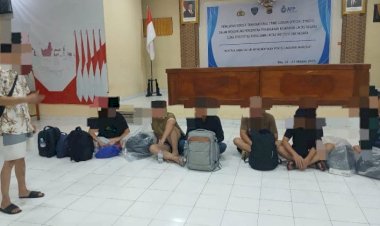 Polda-NTT-Amankan-Kapal-Asing-di-Perairan-Selatan-Rote,-7-Imigran-Ilegal-Asal-China-dan-3-ABK-Diamankan