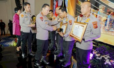 Kapolda-NTT-Dapat-Penghargaan-dari-Kapolri-dalam-Ajang-HeForShe-Awards-2025