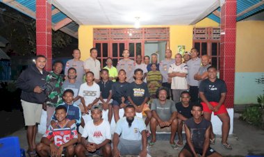 Dirbinmas-Polda-NTT-Tatap-Muka-dengan-Warga-Welai-Barat,-Apresiasi-Perdamaian-dan-Ajak-Bangun-Satkamling