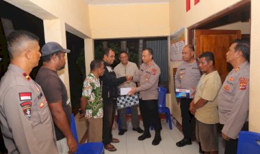 Dirbinmas-Polda-NTT-Tinjau-Pos-Satkamling-di-Wetabua,-Serahkan-Sarana-Pendukung-Keamanan-Lingkungan