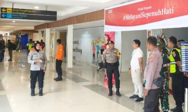 Pengamanan-Bandara-Eltari-Kupang-Diperketat-Polda-NTT-Pastikan-Ops-Lilin-Turangga-2025-Berjalan-Aman-dan-Kondusif