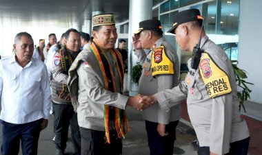 Tiba-di-Manggarai-Barat,-Kapolda-NTT-Langsung-Tinjau-Posko-Terpadu-Nataru-Bandara-Komodo