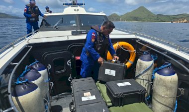 Percepat-Operasi-SAR,-Ditpolairud-Polda-NTT-Tambah-Underwater-Scooter-dan-Sonar-Bawah-Laut