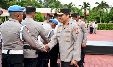 Pererat-Soliditas-Internal,-Kapolda-NTT-Ajak-Seluruh-Personel-Jadikan-Tahun-2026-Momentum-Menebar-Kebaikan-bagi-NTT