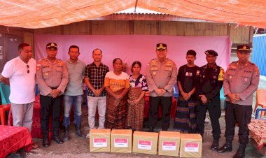 Polri-Hadir-di-Tengah-Bencana:-Kapolres-Ende-Tinjau-Sungai-Lowolaka-dan-Bantu-Warga-Terisolir-di-Wewaria