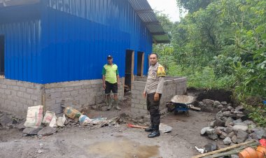 Progres-Capai-70-Persen,-Pembangunan-Rumah-Layak-Huni-Bantuan-Kapolda-NTT-di-Manggarai-Terus-Dipantau