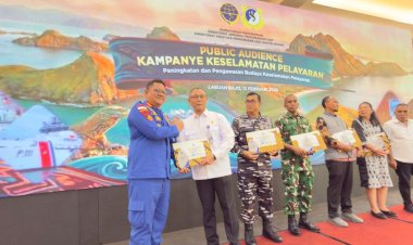 Public-Audience-Keselamatan-Berlayar-di-Labuan-Bajo,-Dirpolairud-Polda-NTT-Tegaskan-Komitmen-Bersama-Wujudkan-Zero-Accident