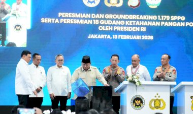Presiden-Prabowo-Anugerahkan-Bintang-Jasa-dan-Satyalancana-Wira-Karya-Kepada-Penggerak-MBG-dan-Rantai-Pasok-SPPG-Polri