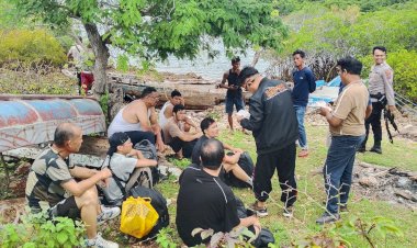 Kapolda-NTT-Tegaskan-Penanganan-Profesional-dan-Terukur-atas-Penemuan-7-WNA-di-Pantai-Masidae-Rote-Ndao