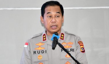 Tercatat,-890-Personel-Terima-Reward,-Kapolda-NTT-Irjen-Pol-Dr.-Rudi-Darmoko-Tegaskan-Reward-dan-Punishment-Harus-Seimbang