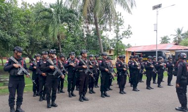 Polda-NTT-Kerahkan-Pasukan-Brimob-Amankan-Bentrok-Antar-Desa-di-Adonara